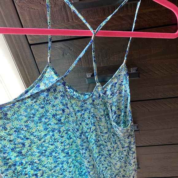 Tank - Picture 4 of 5